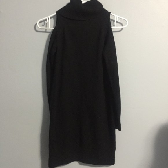 Maison Cinqcent Black Turtleneck Open Shoulder 100% Merino Wool Peephole Size S - Picture 6 of 9